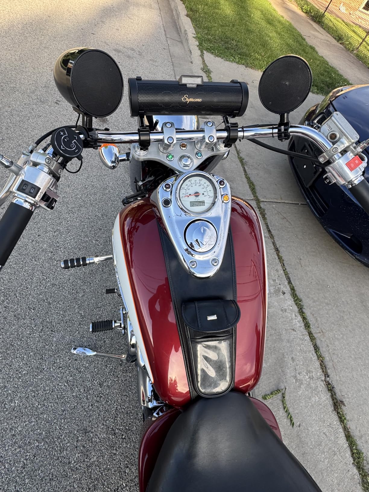 GoHawk Bluetooth Motorcycle Speakers Waterproof 8-Speaker Motorcycle Radio | 600W Aluminum Sound Bar, 4.25 Inch External Speakers, LED light, FM Radio/USB/AUX, Remote Control, Perfect for Harley ATV customer photo 1