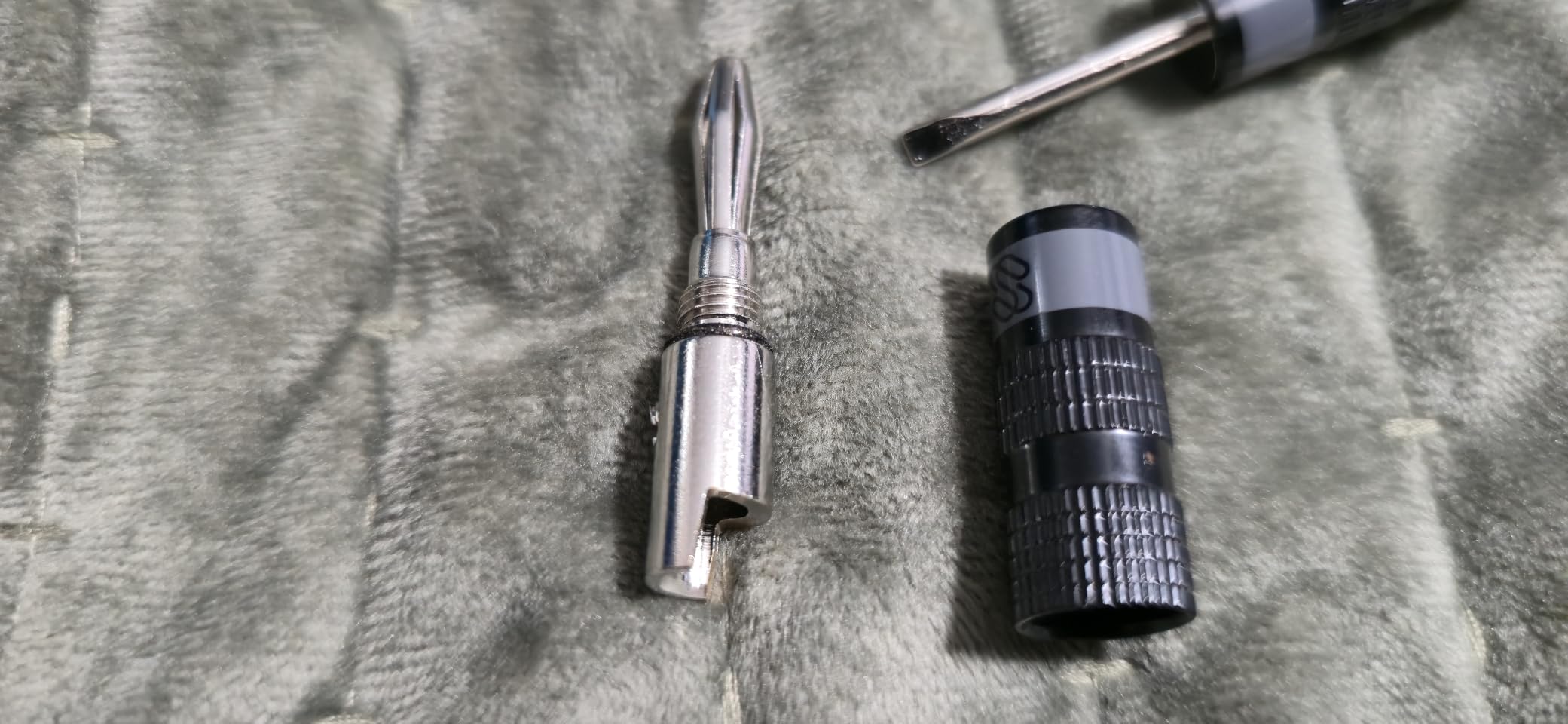 Silverback Pro Banana Plugs, 14 Pairs, Soldered + Screw Lock | Nickel Plated, Wear and Corrosion Resistant Speaker Wire Connectors customer photo 2