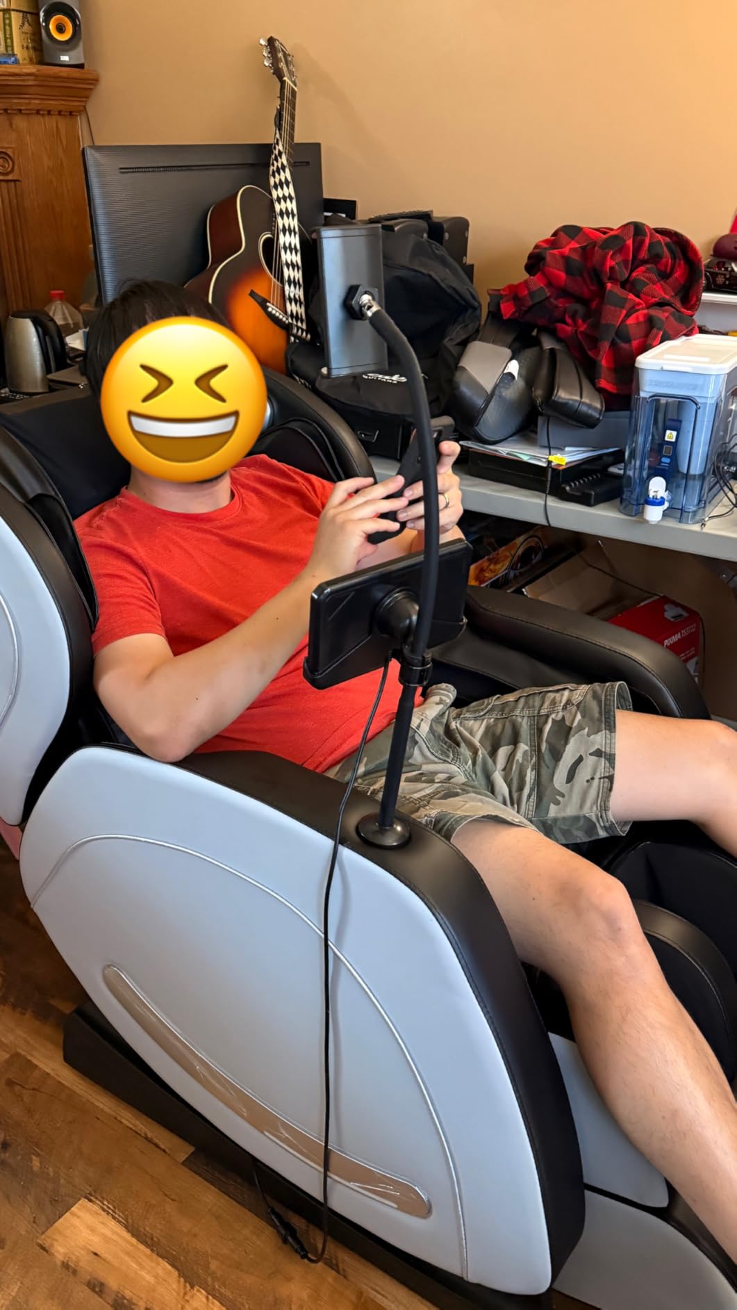 Megashock SL Track 2026 Massage Chair Full Body, Zero Gravity Massage Chair with Back Heat, 12 Fixed Rollers, Foot Massage, Airbag Massage and Bluetooth Speaker for Home customer photo 1