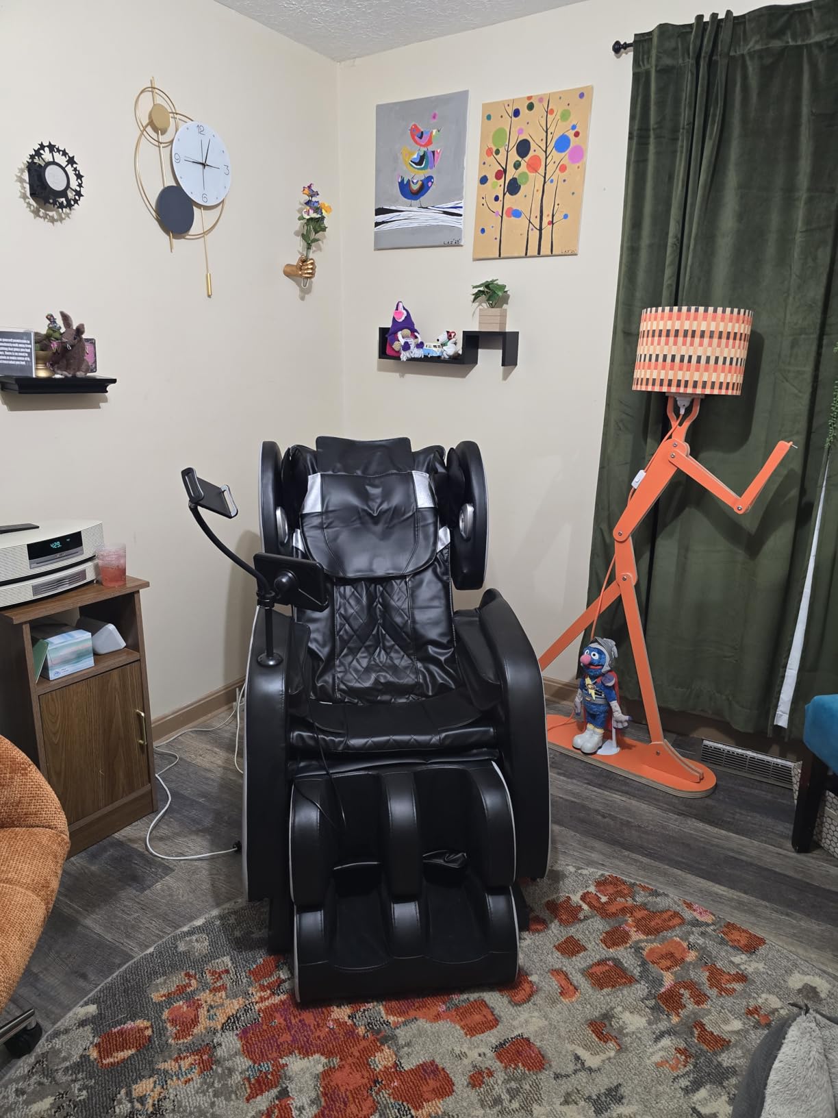 Megashock SL Track 2026 Massage Chair Full Body, Zero Gravity Massage Chair with Back Heat, 12 Fixed Rollers, Foot Massage, Airbag Massage and Bluetooth Speaker for Home customer photo 2