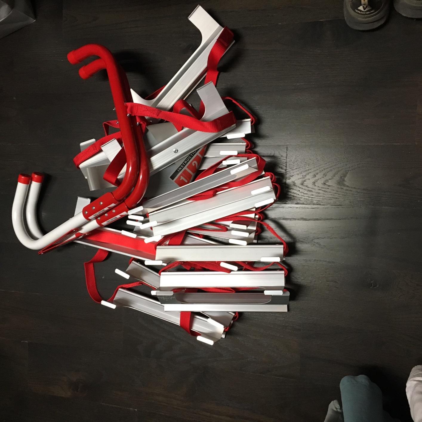 Kidde Fire Escape Ladder, 2-Story Rope Ladder, Extends to 13-Feet, Anti-Slip Rungs customer photo 2
