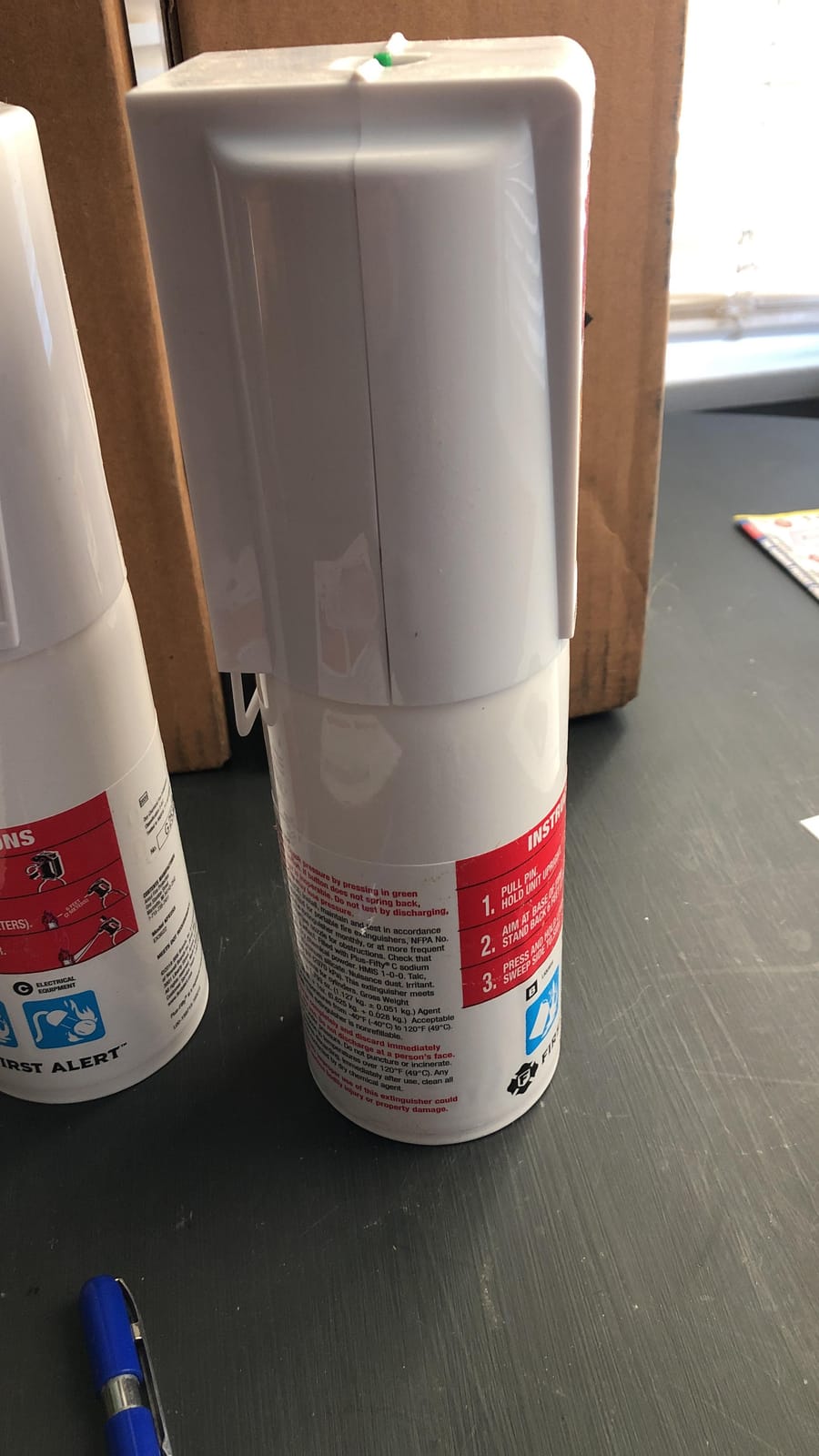 First Alert Fire Extinguisher, Standard Kitchen Use | KITCHEN5 UL RATED 5-B:C, White 1-Pack customer photo 2