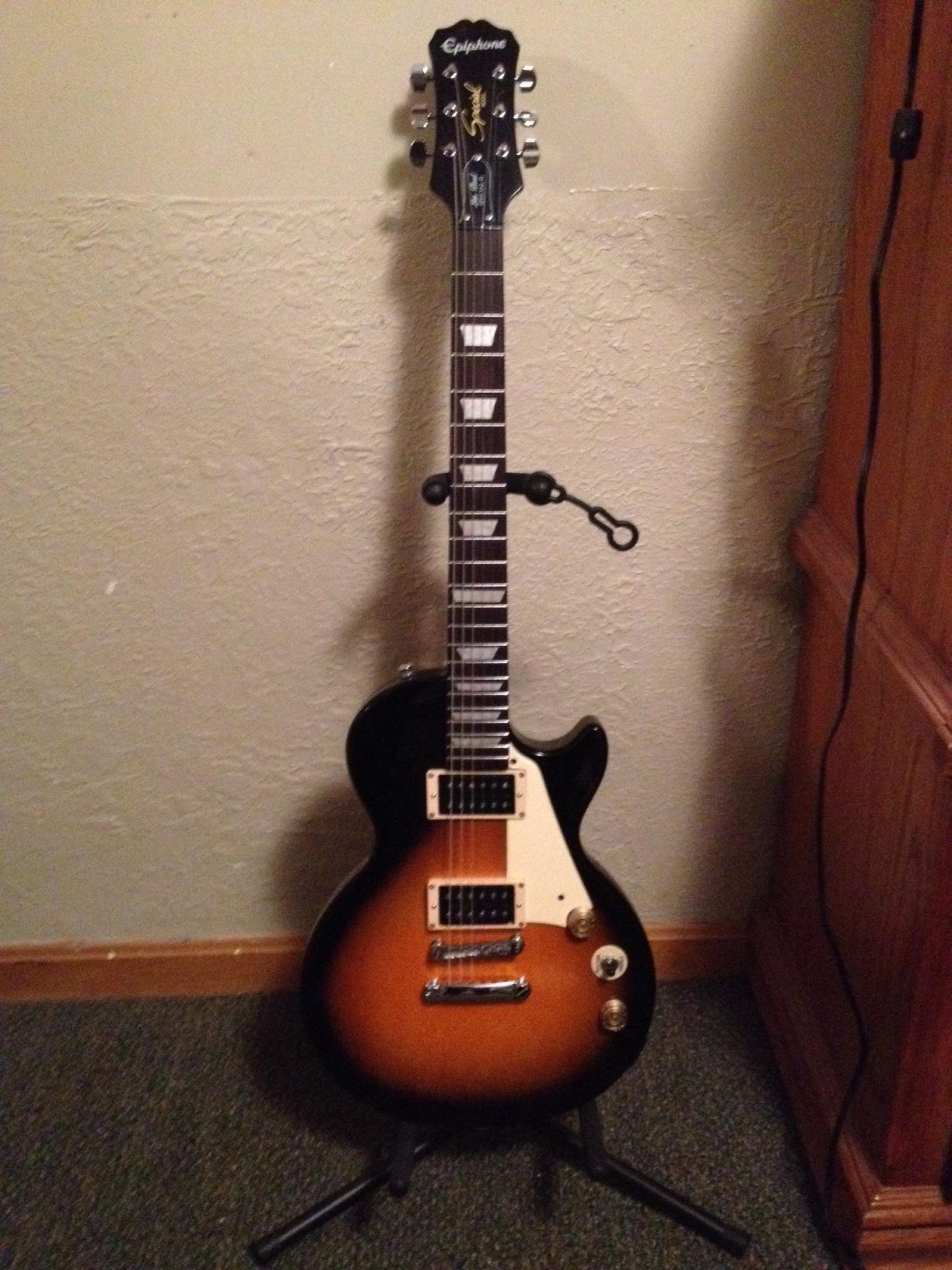 Epiphone Les Paul Special-II E1 Electric Guitar, Ebony customer photo 1