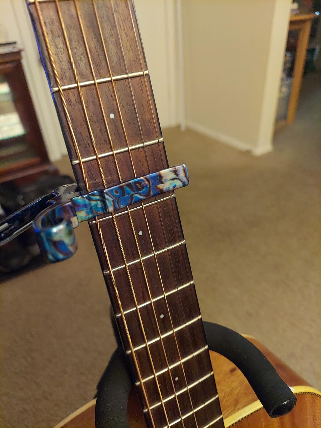 Kyser Quick-Change Guitar Capo for 6-string acoustic guitars, Black, KG6BA customer photo 2