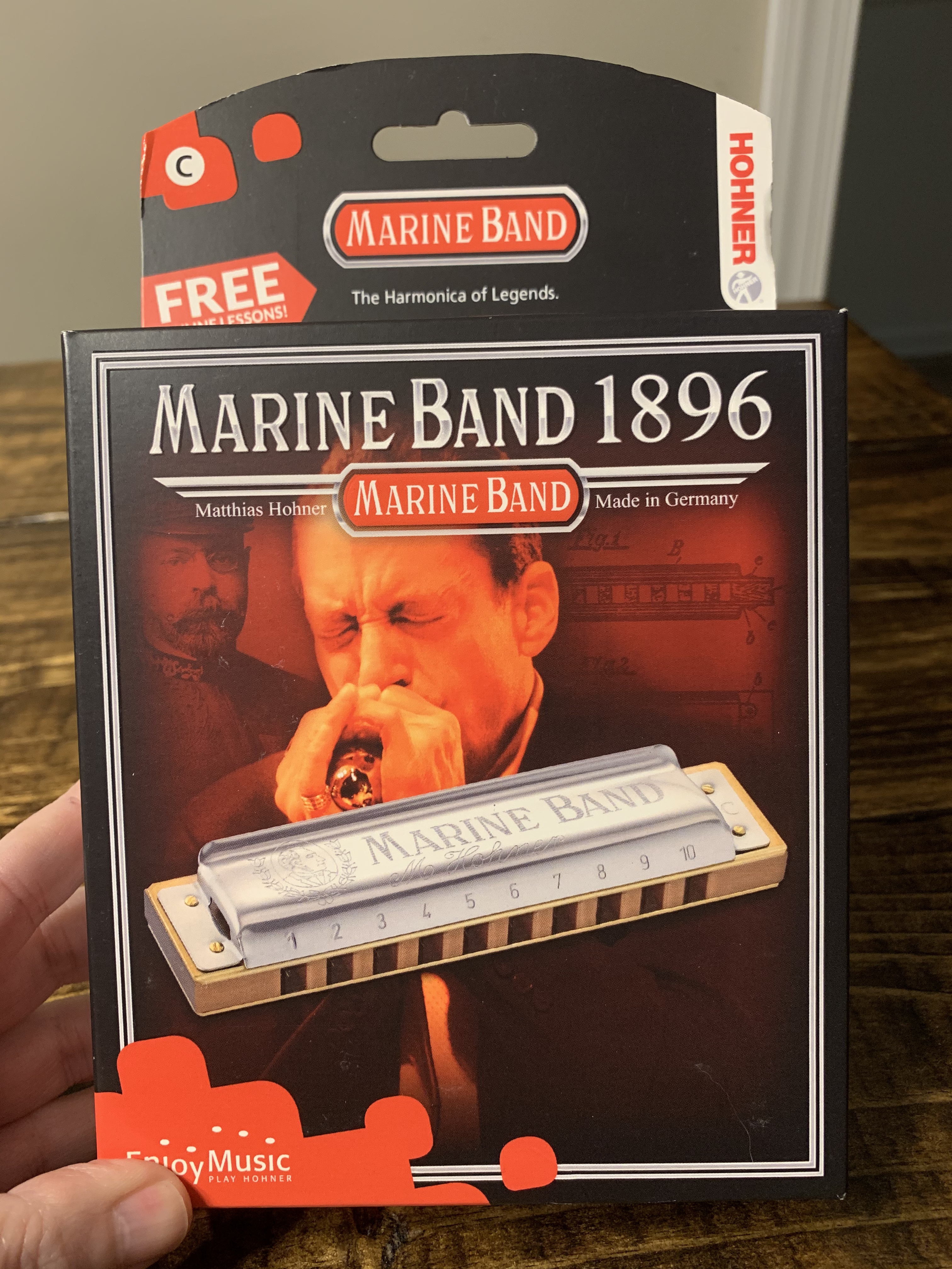 Hohner Marine Band 1896bx C Harmonica, Key of C, 0.9mm Brass Reeds customer photo 1