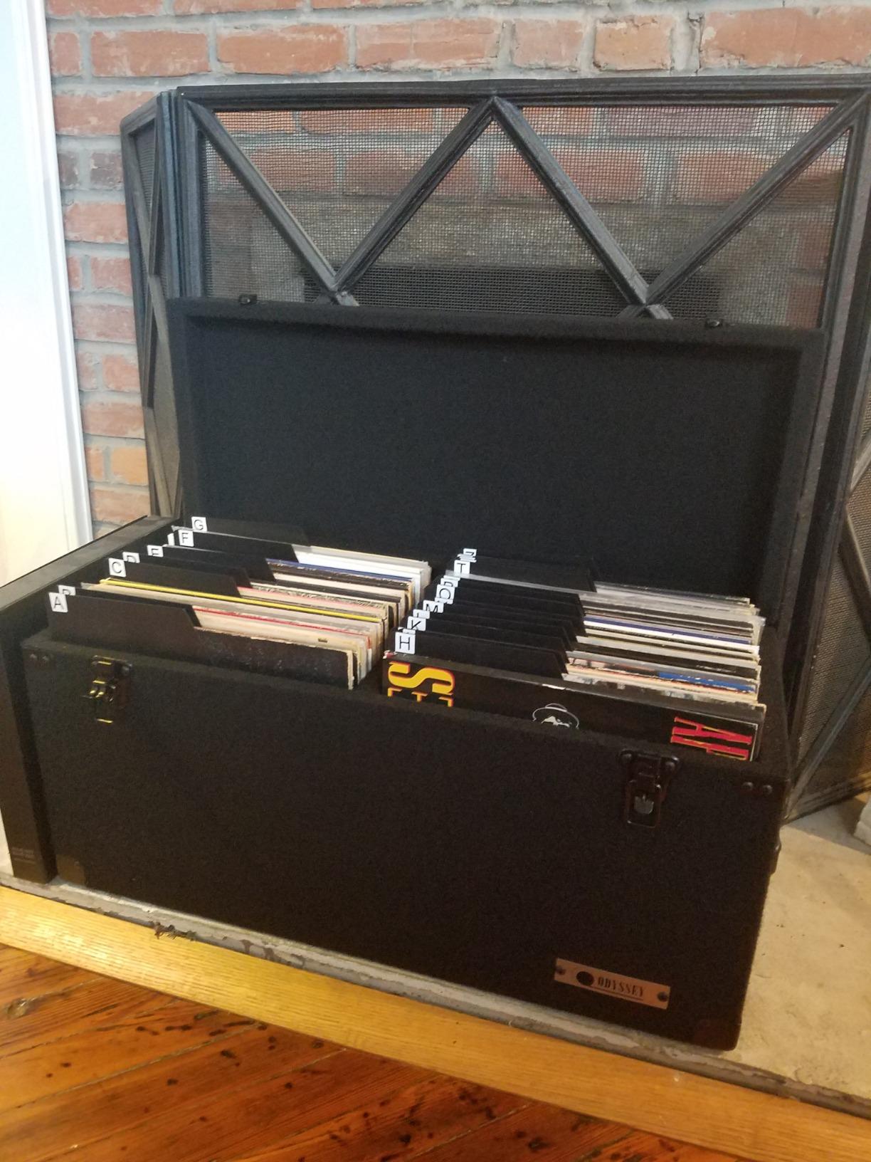Odyssey CRS14W 14 Space Carpeted Studio Rack With Wheels, Black | Rolling amplifier storage case for effects gear, sturdy build for home or mobile setups, easy organization customer photo 2