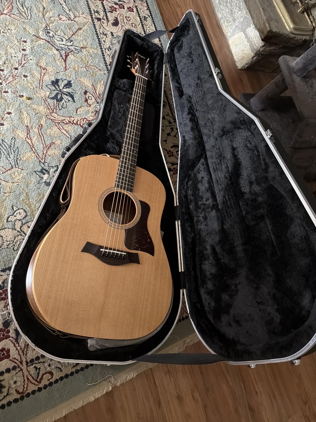 Gator Cases Legacy Series Lightweight Deluxe ABS Molded Case for Dreadnought Style Acoustic Guitars, (GC-DREAD) customer photo 1