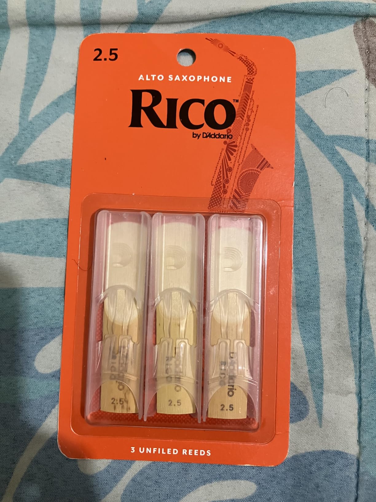 Rico Organic Alto Saxophone Reeds, Strength 2.5, 10 Pack customer photo 1