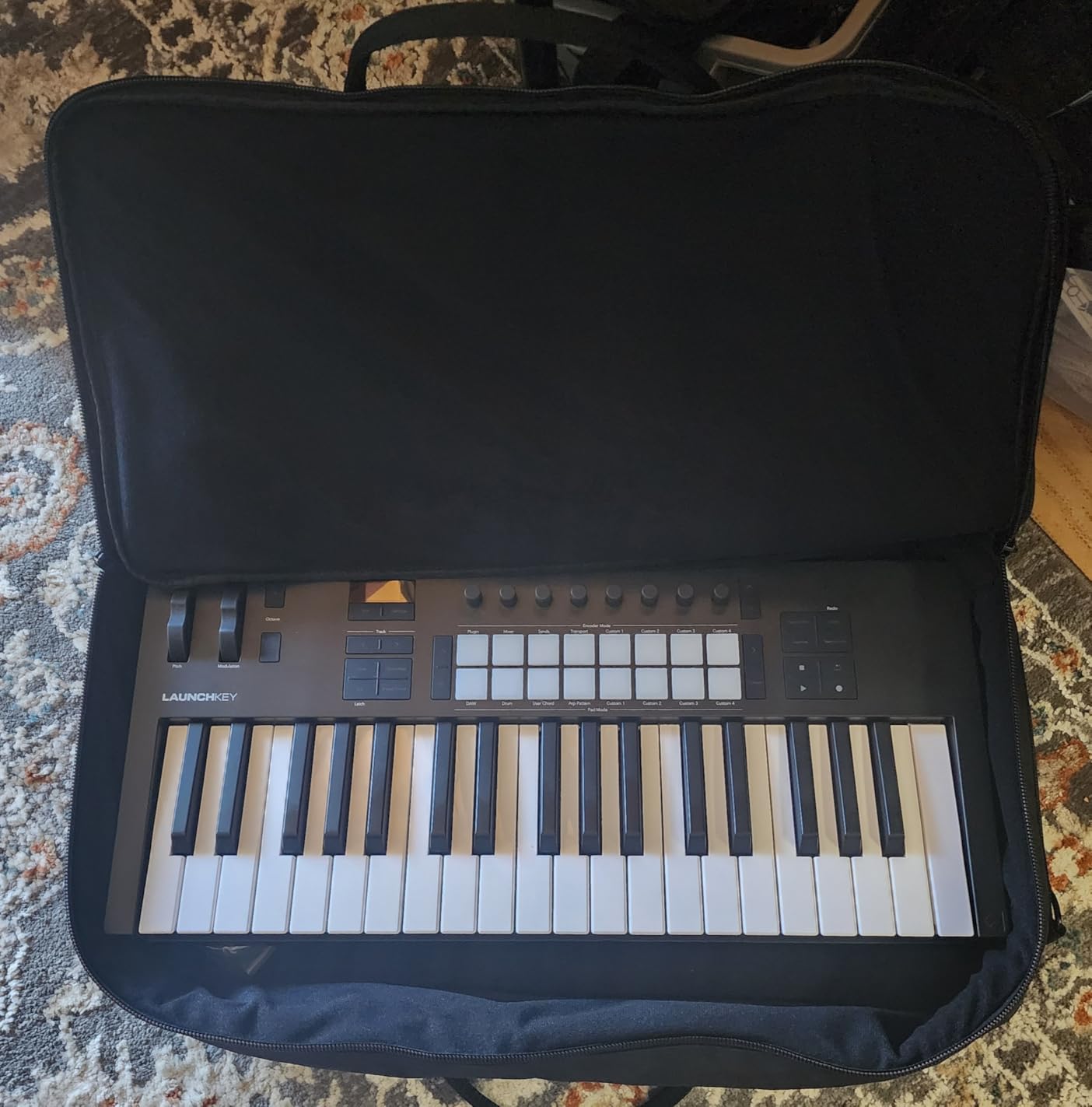 Gator Cases Gig Bag for Micro Controllers, Keyboards, and Multi-Effects Pedals, 23