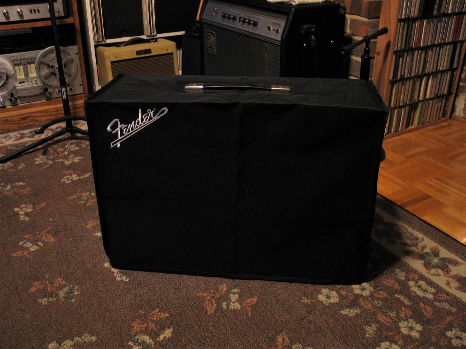 Fender 65 Deluxe Reverb/Super-Sonic 22 Combo Amplifier Cover, Black customer photo 1