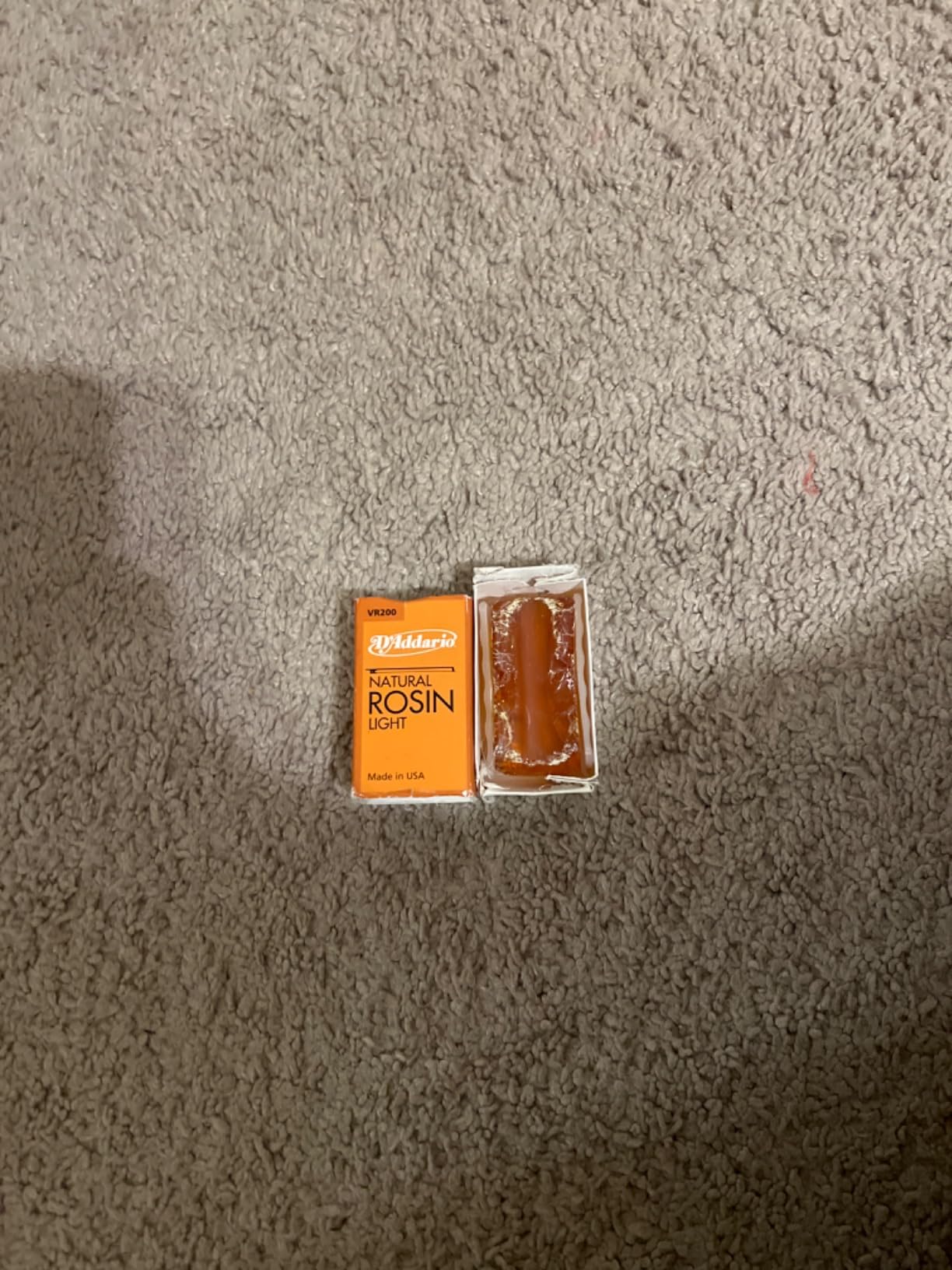 D'Addario Natural Violin & Cello Rosin, Light | D'Addario natural rosin delivers smooth bow response, enhanced grip and consistent performance. customer photo 1