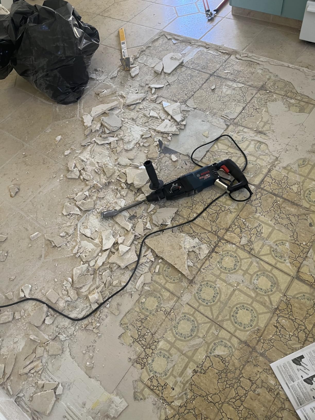 BOSCH 11255VSR Bulldog Xtreme 8 Amp 1-Inch Corded Variable Speed SDS-Plus Concrete/Masonry Rotary Hammer Drill customer photo 2