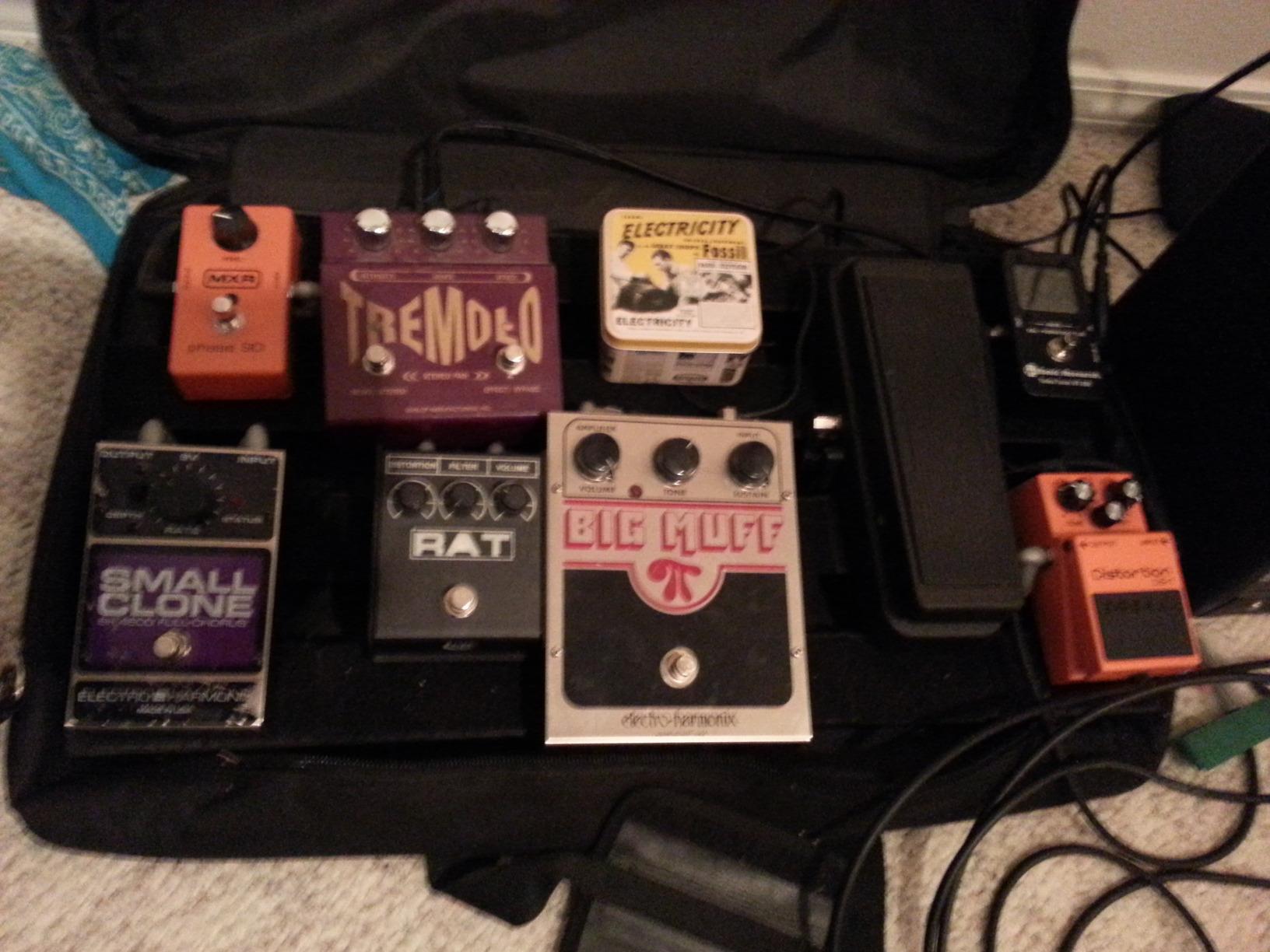 Electro-Harmonix Big Muff Pi Guitar Effects Pedal customer photo 2