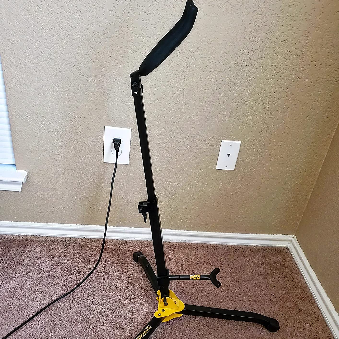 Hercules Stands DS535B Baritone Saxophone Stand customer photo 1