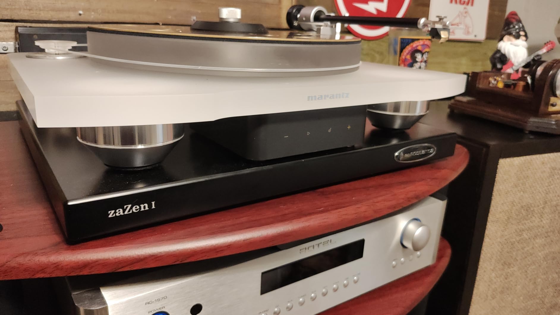 Marantz TT-15S1 Manual Belt-Drive Premium Turntable with Cartridge Included | Floating Motor for Low-Vibration & Low-Resonance | A Smart, Stylish Option for Vintage Vinyl Records customer photo 2