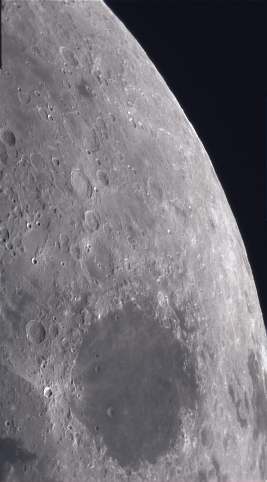 Celestron NexStar 5SE Schmidt-Cassegrain Computerized Telescope | Fully Automated GoTo Mount with SkyAlign, Compact Schmidt-Cassegrain Design, Great for Beginners, 40,000+ Object Database customer photo 1
