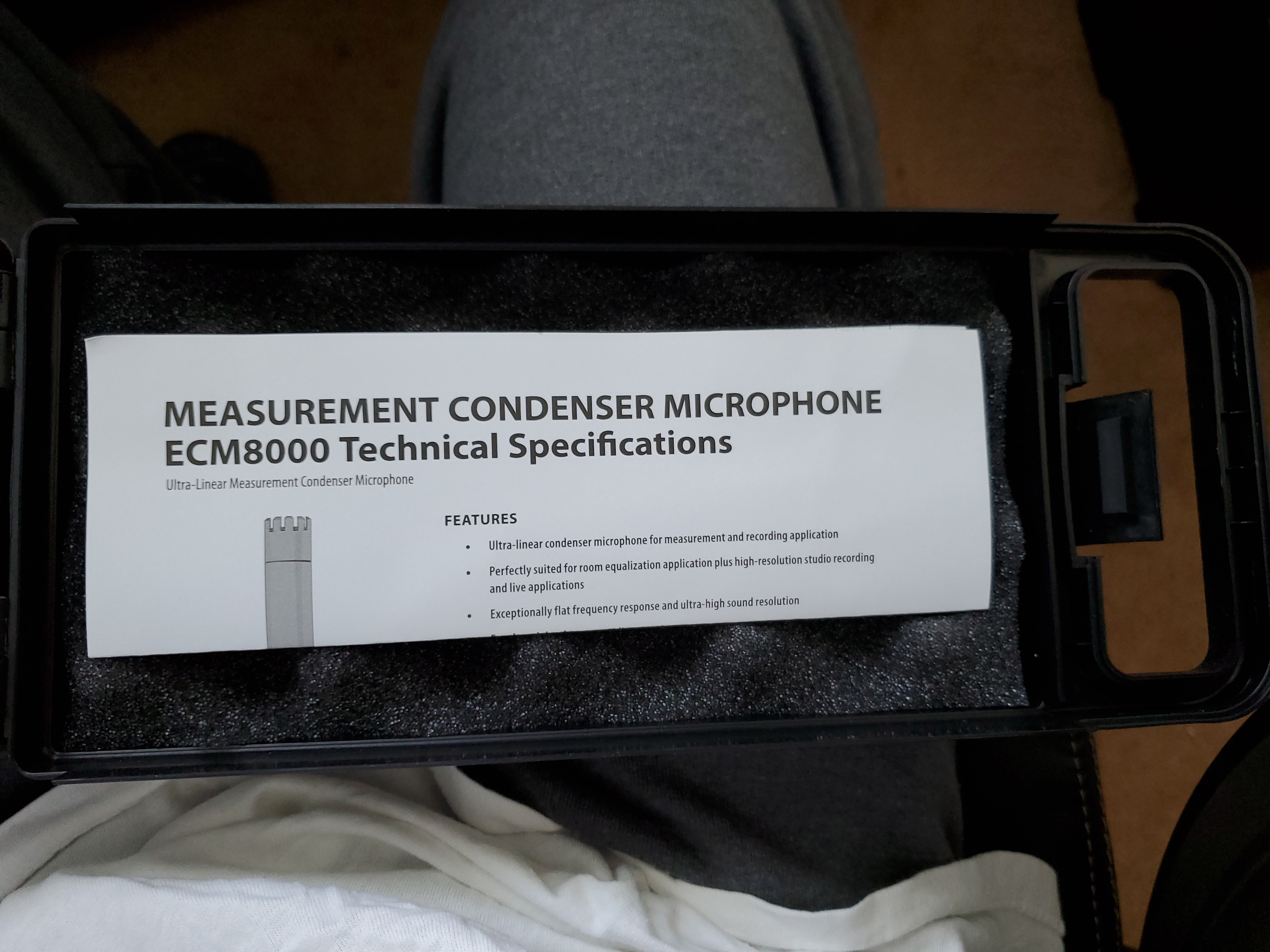 BEHRINGER ECM8000 Omnidirectional Measurement Microphone customer photo 2