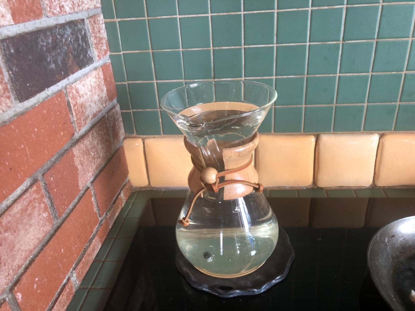 Chemex Pour-Over Glass Coffeemaker - Classic Series - 8-Cup - Exclusive Packaging | Manual Drip Coffee Brewer, Non-Porous Borosilicate Glass, Uses Bonded Filters, Sediment-Free customer photo 1
