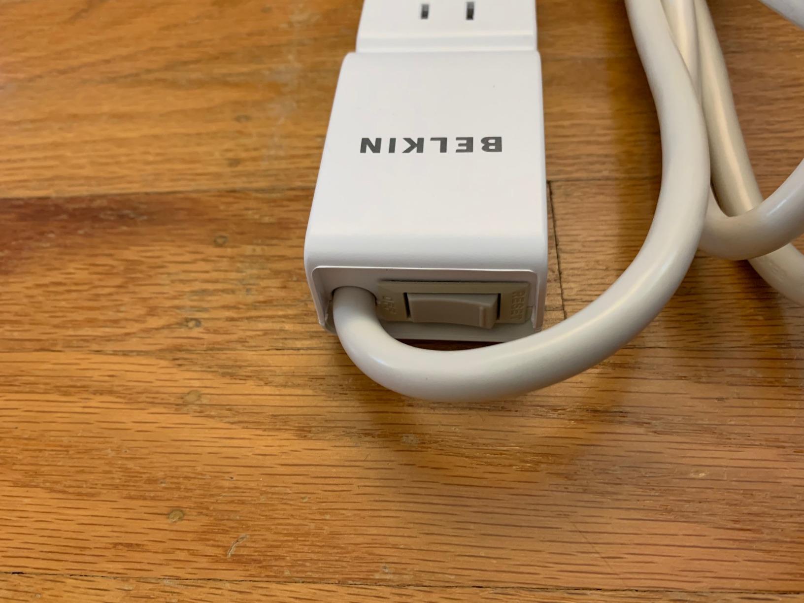 Belkin 6-Outlet Surge Protector Power Strip, 6ft Cord, 360 Rotating Plug - 1080 Joules Protection customer photo 2