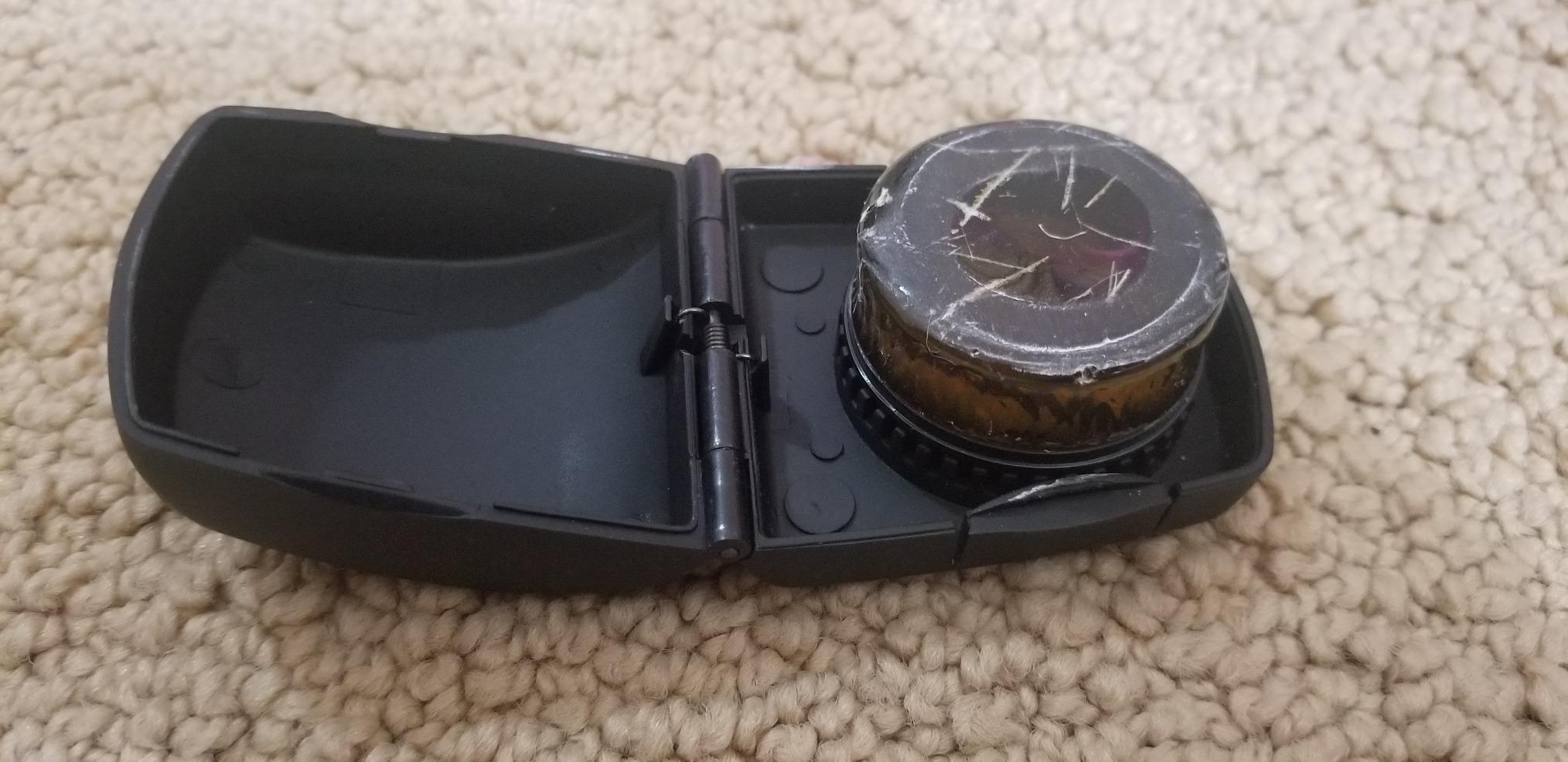 D'Addario Kaplan Premium Rosin with Case, Light | Kaplan premium rosin delivers smooth bow response, reliable grip, clear articulation and consistent tone for strings. customer photo 1