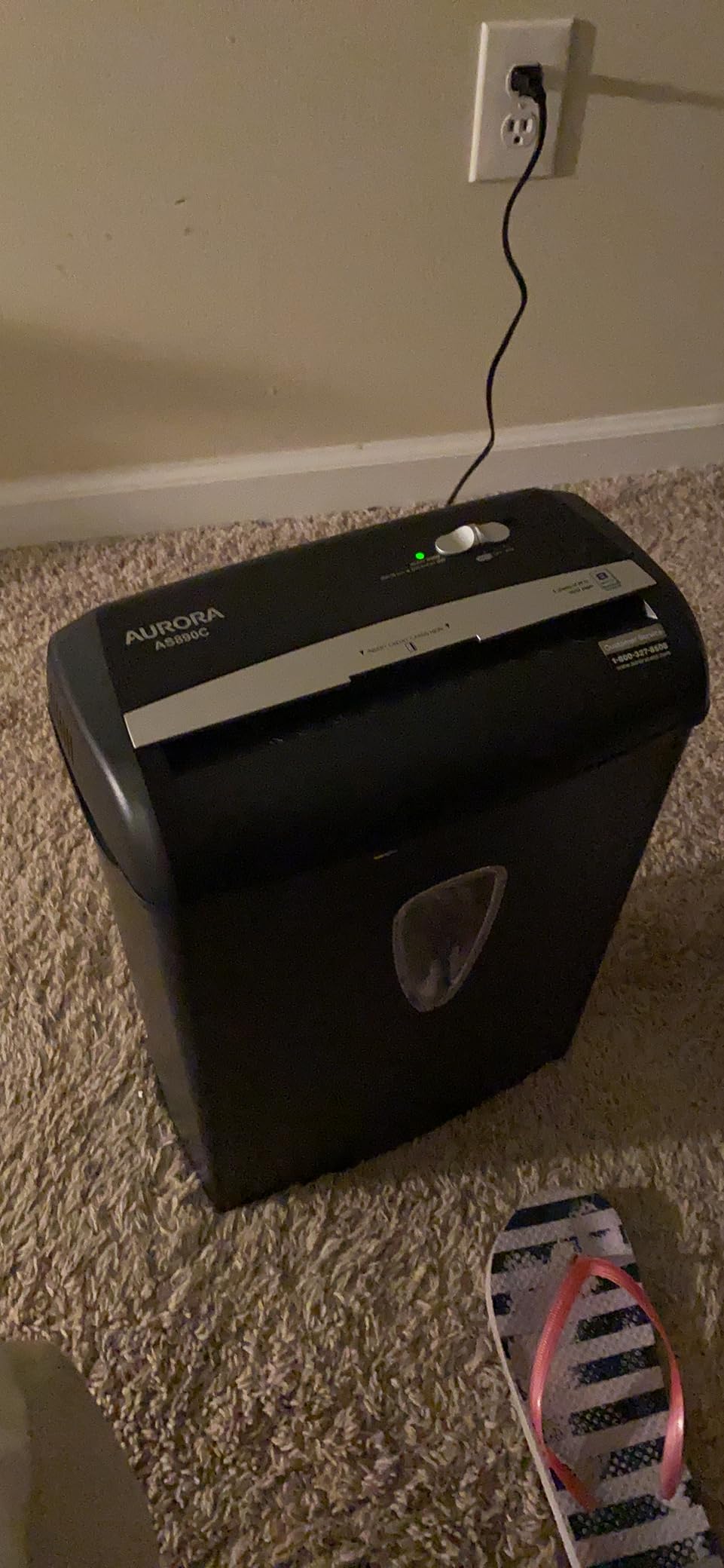 Aurora AS890C 8-Sheet Cross-Cut Paper/Credit Card Shredder with Basket customer photo 1