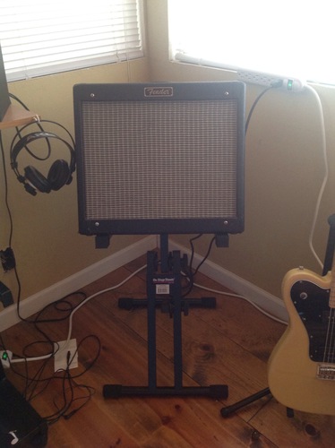 OnStage On-Stage RS7705 Adjustable Guitar Amplifier Stand customer photo 2