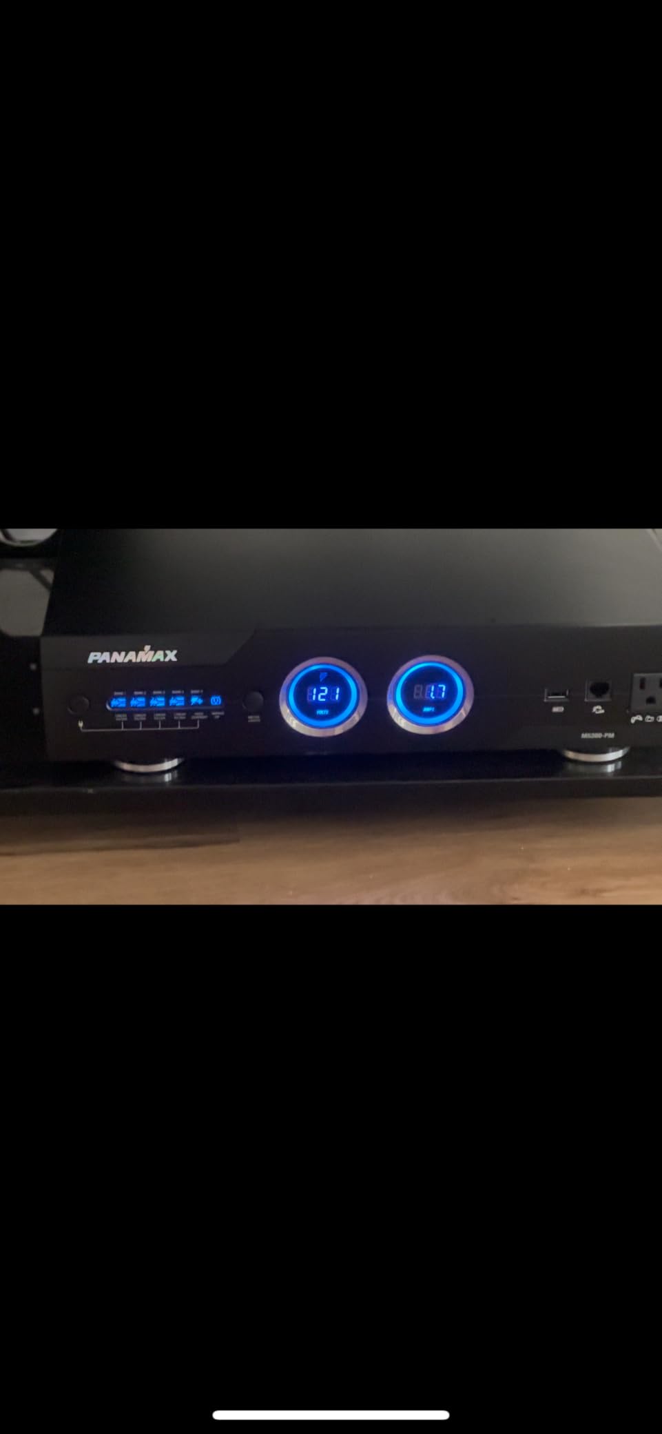 Panamax M5300-PM 11-Outlet Home Theater Power Conditioner customer photo 2