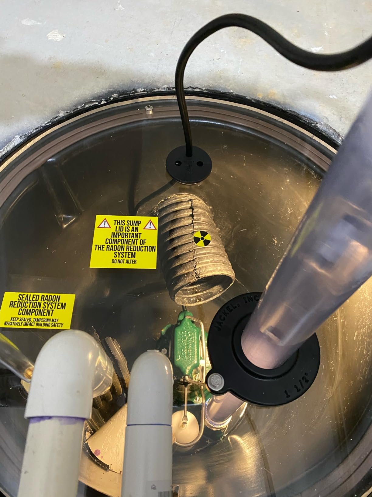 Zoeller M98 Flow-Mate Sump Pump - 1/2 HP - Cast Iron - LED Power Plug - High Flow - Vortex Impeller - Stainless Steel Hardware - Factory Tested and Float Operated - Submersible Sump Pump - 115V customer photo 2