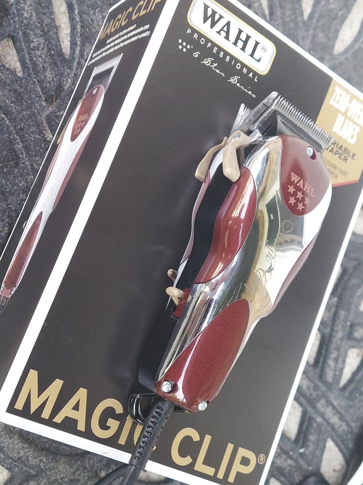 Wahl Professional 5 Star Magic Clip Corded Fade Clipper for Men, Model 8451 | Zero-Overlap Adjustable Blades & Cool V9000 Motor for On-Scalp Tapering & Clipper-Over-Comb, 8 Guides, 8 Ft Cord, Made in USA customer photo 1