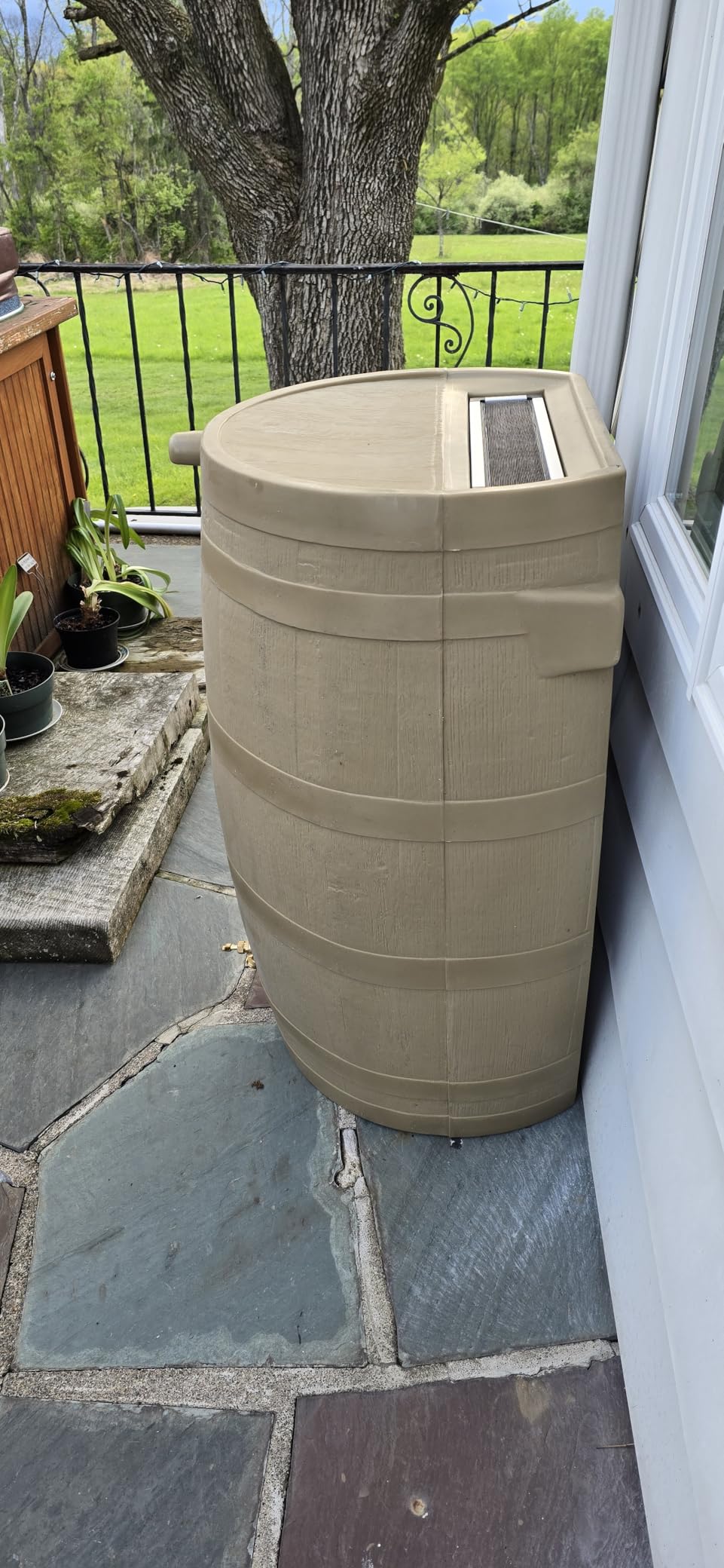 RTS Home Accents 50-Gallon Rain Water Collection Barrel with Brass Spigot, Oak Color customer photo 1