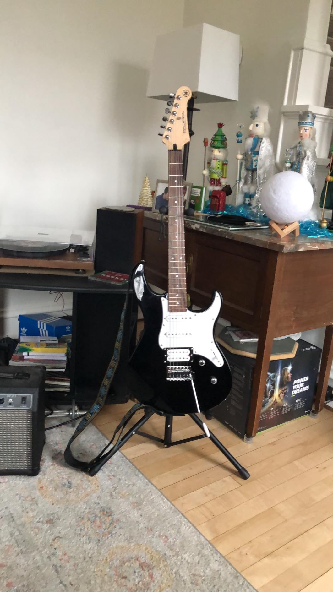 Yamaha Pacifica Series PAC112V Electric Guitar; Natural customer photo 2