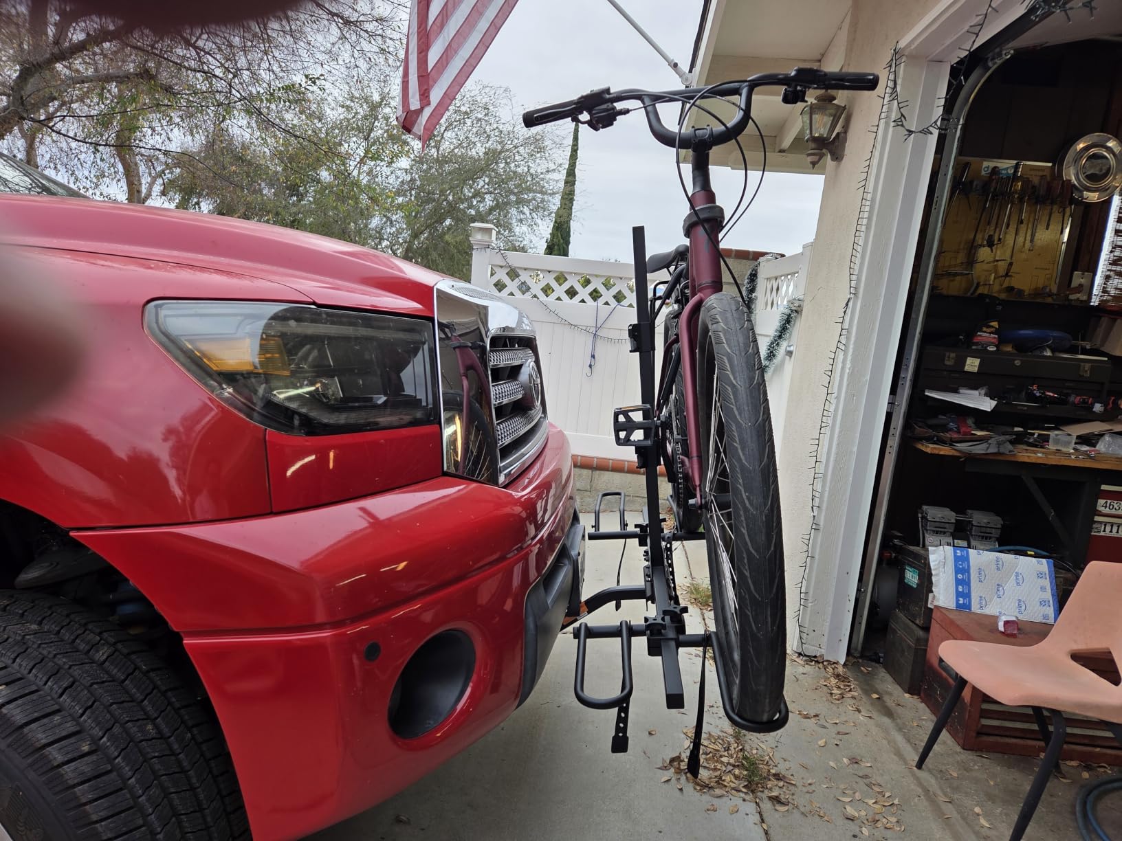 Swagman XTC2 Hitch Mount Bike Rack - Platform Carrier for 2 Bikes, Ratcheting Hook System, Compact Clam-Shell Folding Design | 1-1/4 inch or 2 inch Hitch Receiver customer photo 1