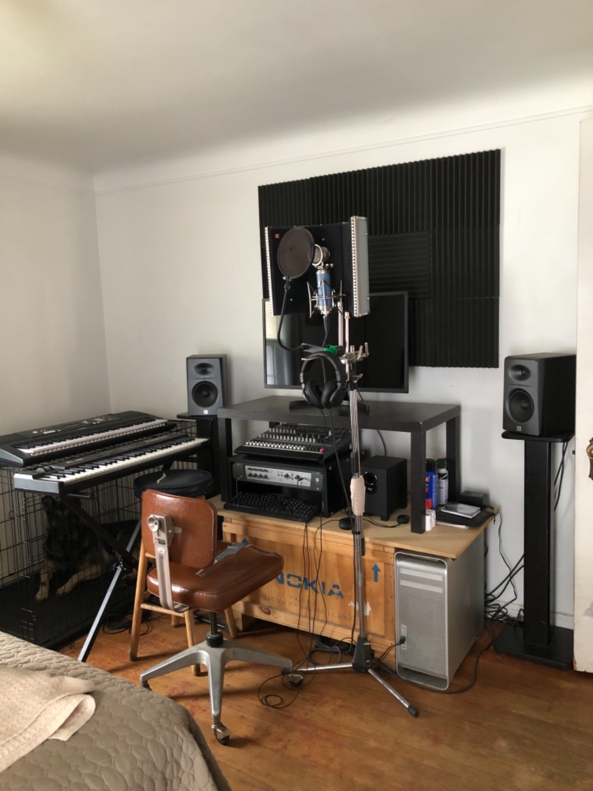 Gator Cases Content Creator Series Wooden Studio Rack Case with 15.25