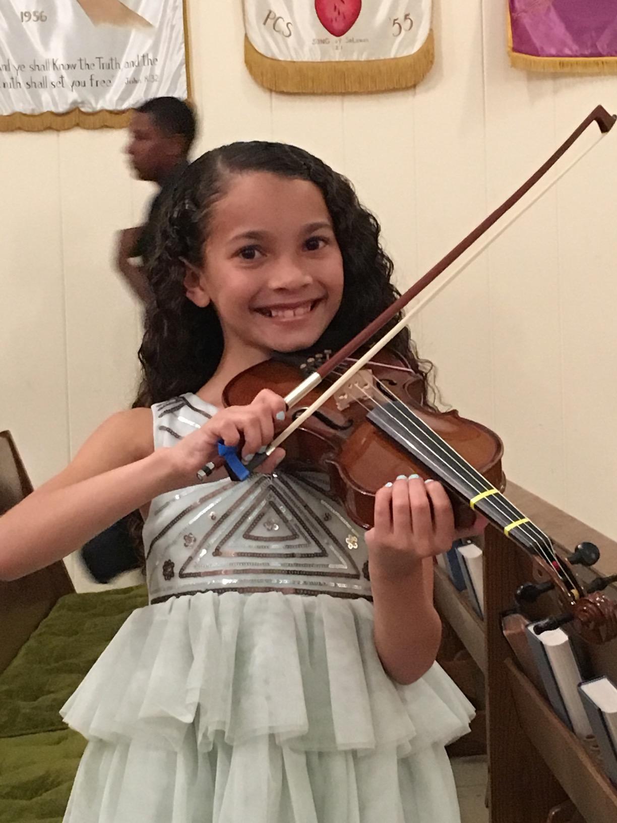 Cremona SV-130 Premier Novice Violin Outfit - 1/2 Size customer photo 1