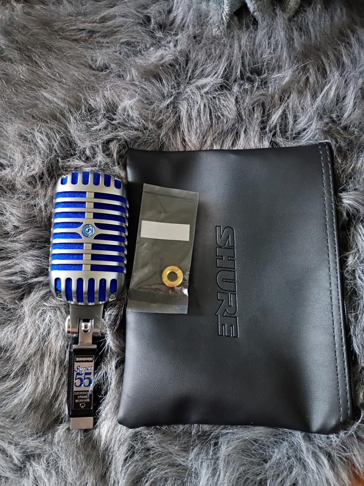Shure Super 55 Deluxe Supercardioid Dynamic Vocal Microphone | Vintage-style Unidyne vocal mic with iconic look, classic sound and rugged die-cast casing; includes thread adapter customer photo 2