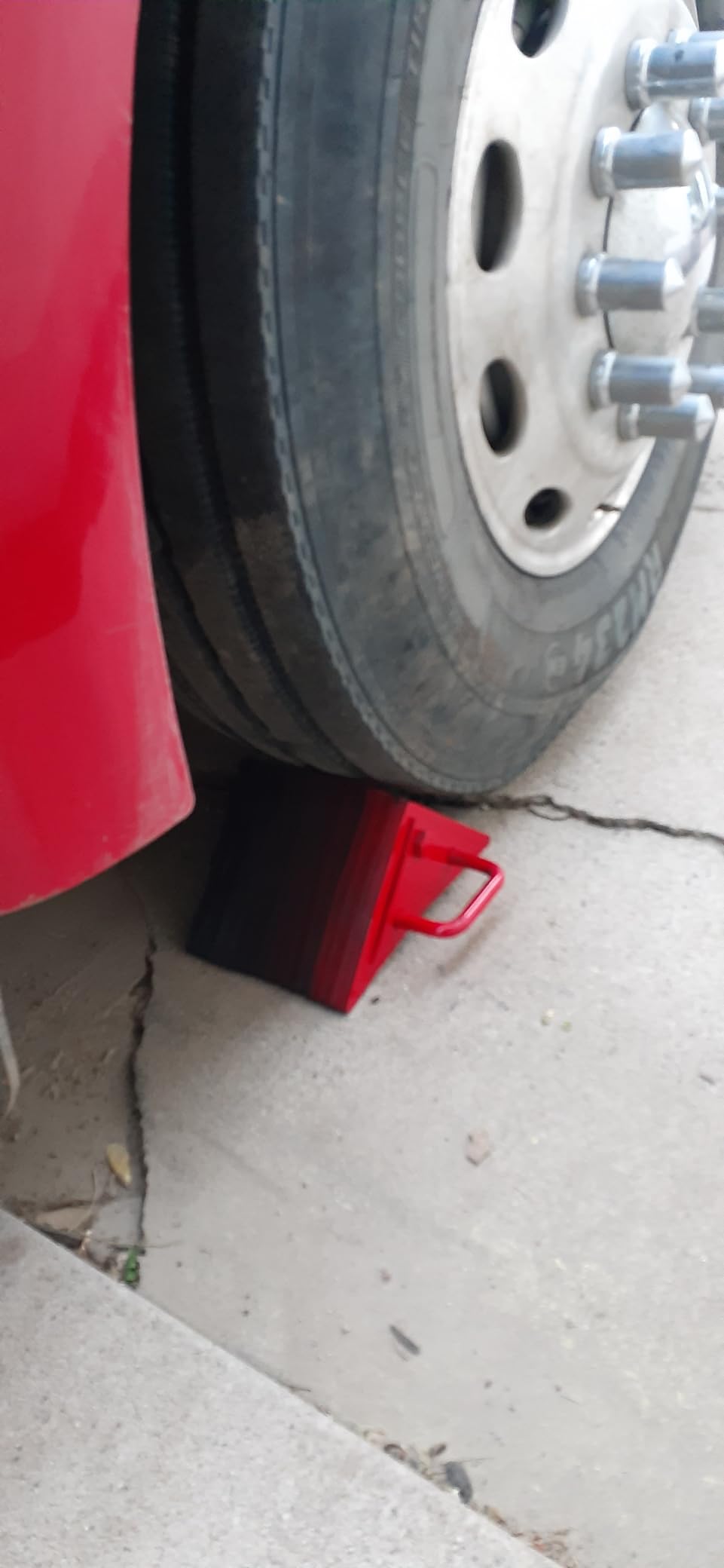 Vestil LWC-15 Laminated Rubber Wheel Chock 8 In. x 10-5/16 In. x 8 In. Black customer photo 2