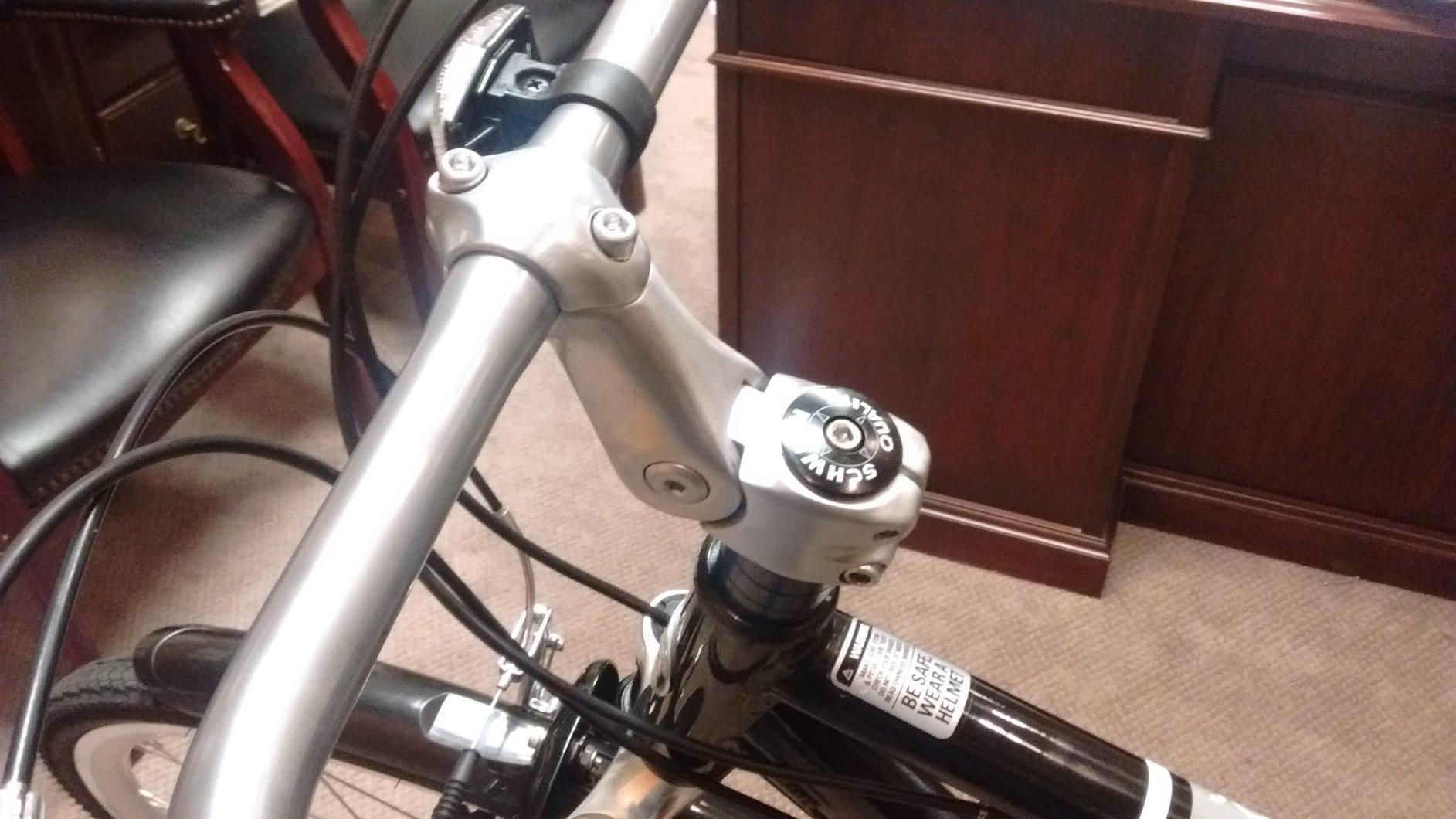 Schwinn Discover Hybrid Bike customer photo 1