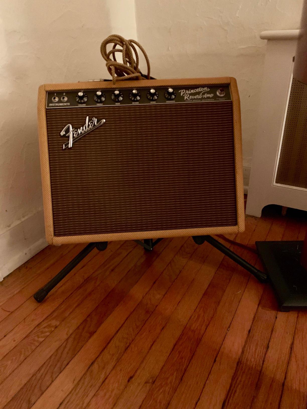 On-Stage RS7500 Tiltback Tripod Guitar Amplifier Stand customer photo 1