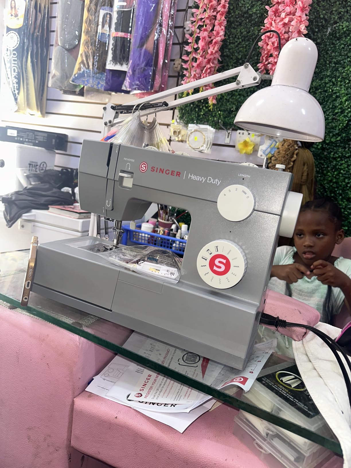 SINGER 4411 Heavy Duty Sewing Machine, 11 Built-in Stitches, 50% More Power, Metal Frame, 4-Step Buttonhole, 1100 Stitches/Min customer photo 2