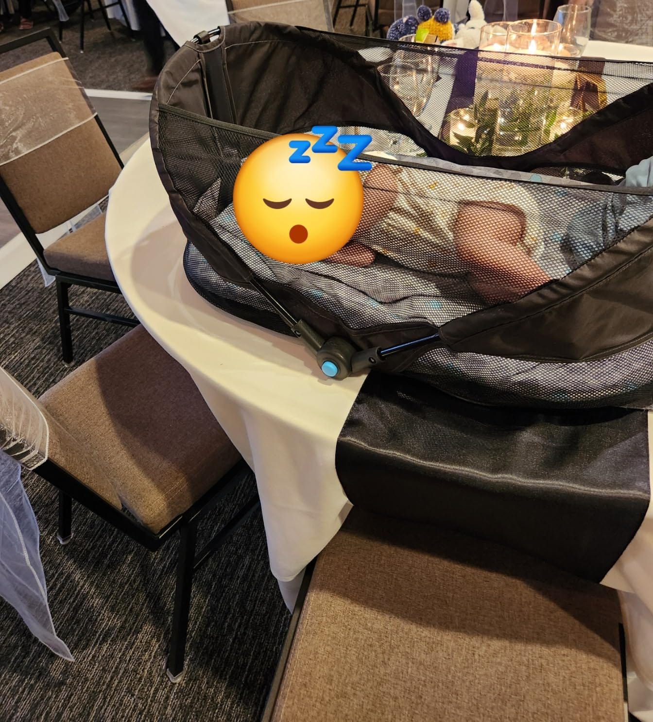 Munchkin Brica Baby Travel Pod, Infant and Baby Travel Essential for Flying and Car Travelling, Easy Setup, Portable, Grey customer photo 2