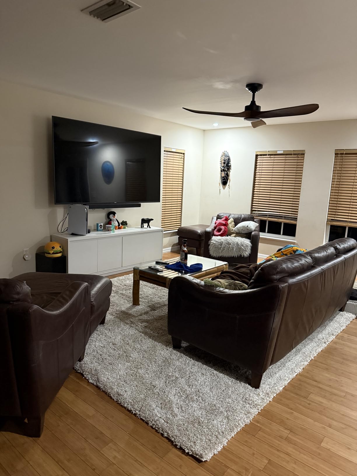 SAFAVIEH California Shag Collection Area Rug 8x10, Beige, Ultra Plush Thick Pile (SG151-1313) customer photo 2