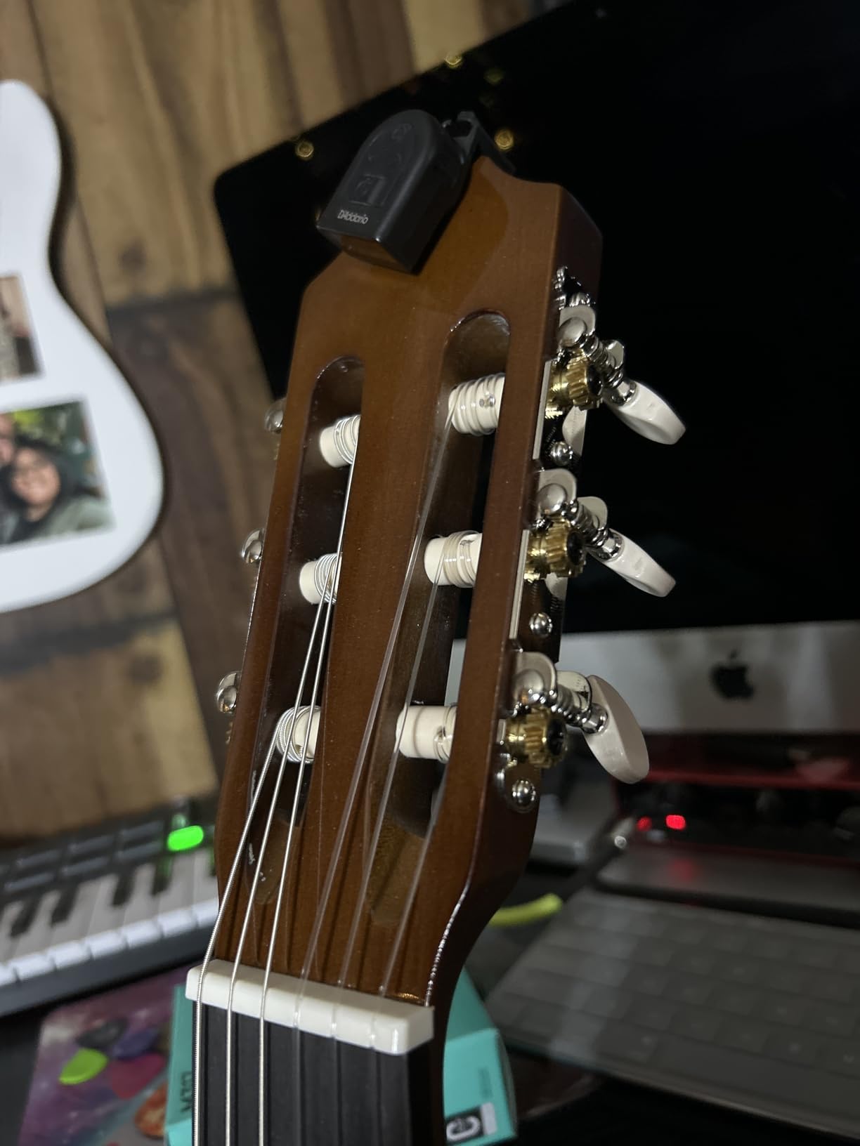 Yamaha C40II Classical Guitar, Full Size With Rosewood Fingerboard and Bridge, Natural | Full Size With Rosewood Fingerboard and Bridge, Natural customer photo 2