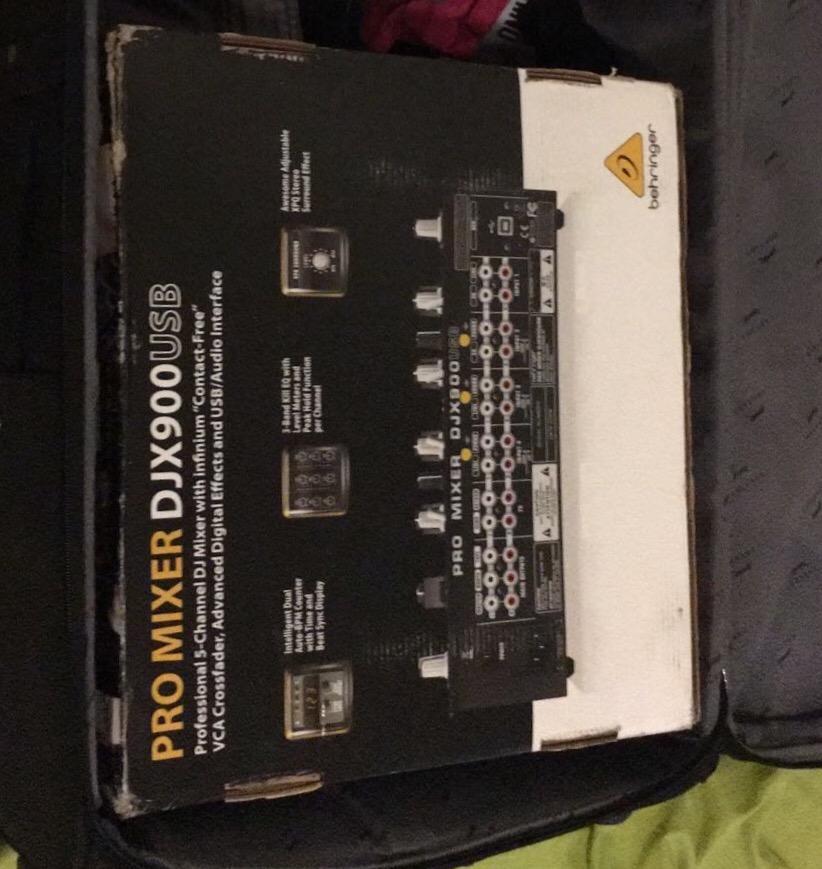 Behringer PRO MIXER DJX900USB Professional 5 Channel DJ Mixer with INFINIUM 'Contact-Free' VCA Crossfader, Advanced Digital Effects and USB/Audio Interface customer photo 2