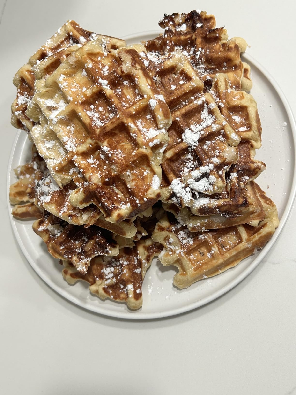 Hamilton Beach Belgian Waffle Maker with PFAS-Free Non-Stick Grids | Makes 4 Waffles, Hashbrowns or Keto Chaffles at Once | Compact Design for Easy Storage | Black & Stainless Steel | 26020MN customer photo 2