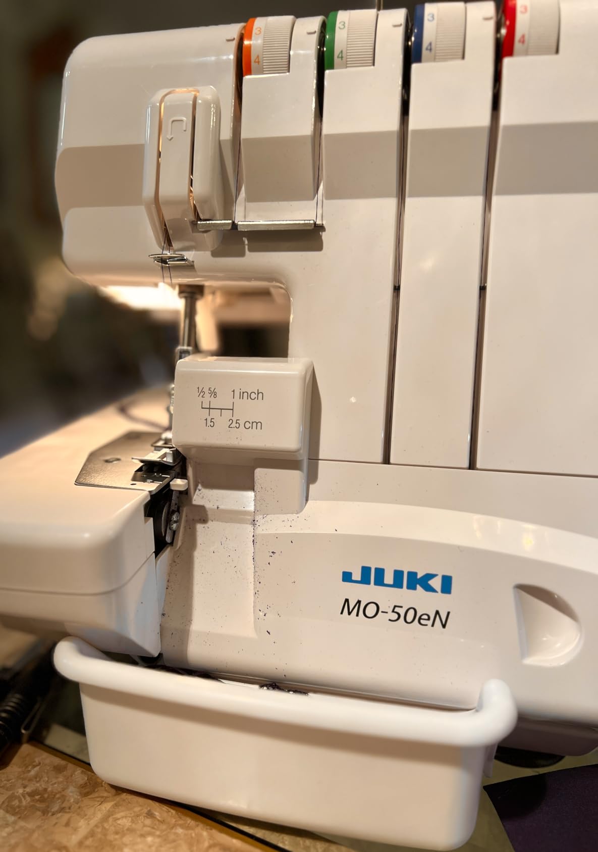 Juki MO-50E, 3 or 4 Thread Serger, Lay In Tensions, Adjustable Differential Feed, Built In Rolled Hem, Automatic Lower Looper Threader, Retractable Upper Knife customer photo 1