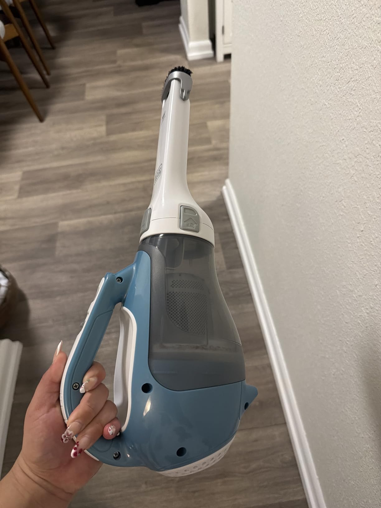 Black+Decker Dustbuster AdvancedClean Handheld Vacuum Cordless, Compact Home and Car Vacuum with Crevice Tool, Rotating Nozzle and Charging Station customer photo 2