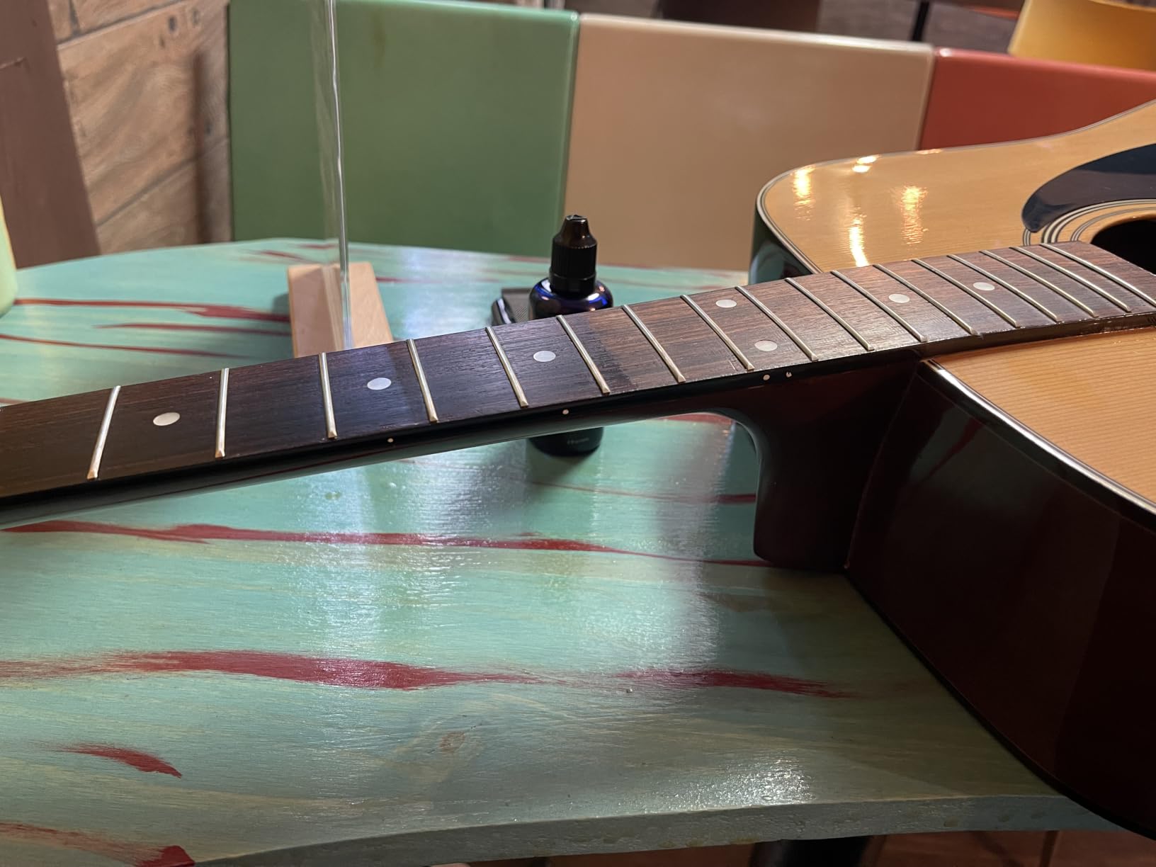 MusicNomad F-ONE Fretboard Oil Cleaner & Conditioner 2 oz (MN105) customer photo 1