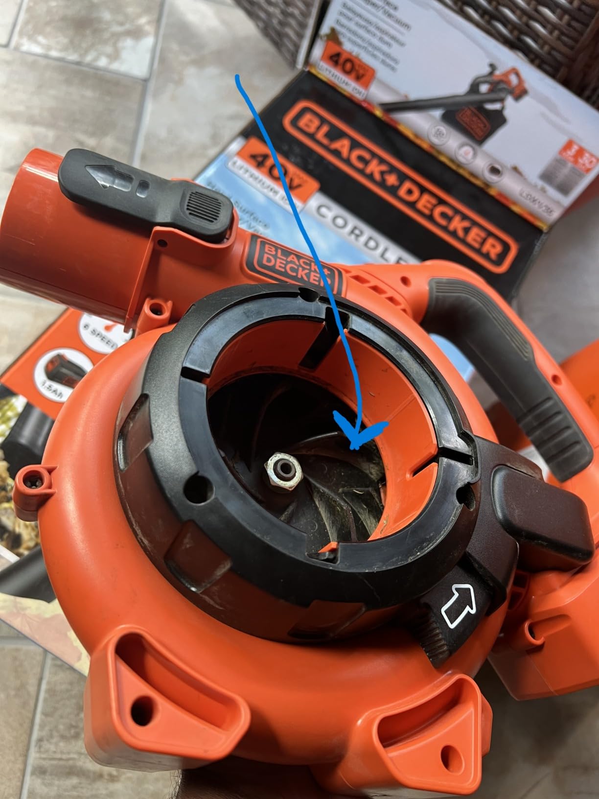 BLACK+DECKER Leaf Blower Cordless Leaf Vacuum and Mulcher Combo Kit, Battery and Charger Included, 40V 120 mph Air Speed, 6-Speed Dial, Built-in Scraper with Collection Bag (LSWV36) customer photo 2
