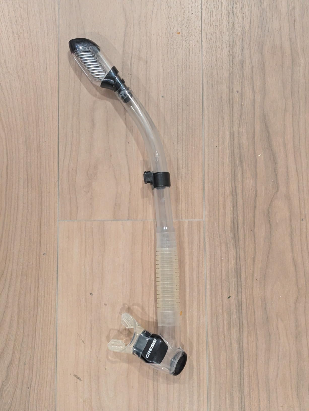 Cressi Adult Diving Dry Snorkel with Splash Guard and Top Valve - Supernova Dry: Designed in Italy customer photo 2