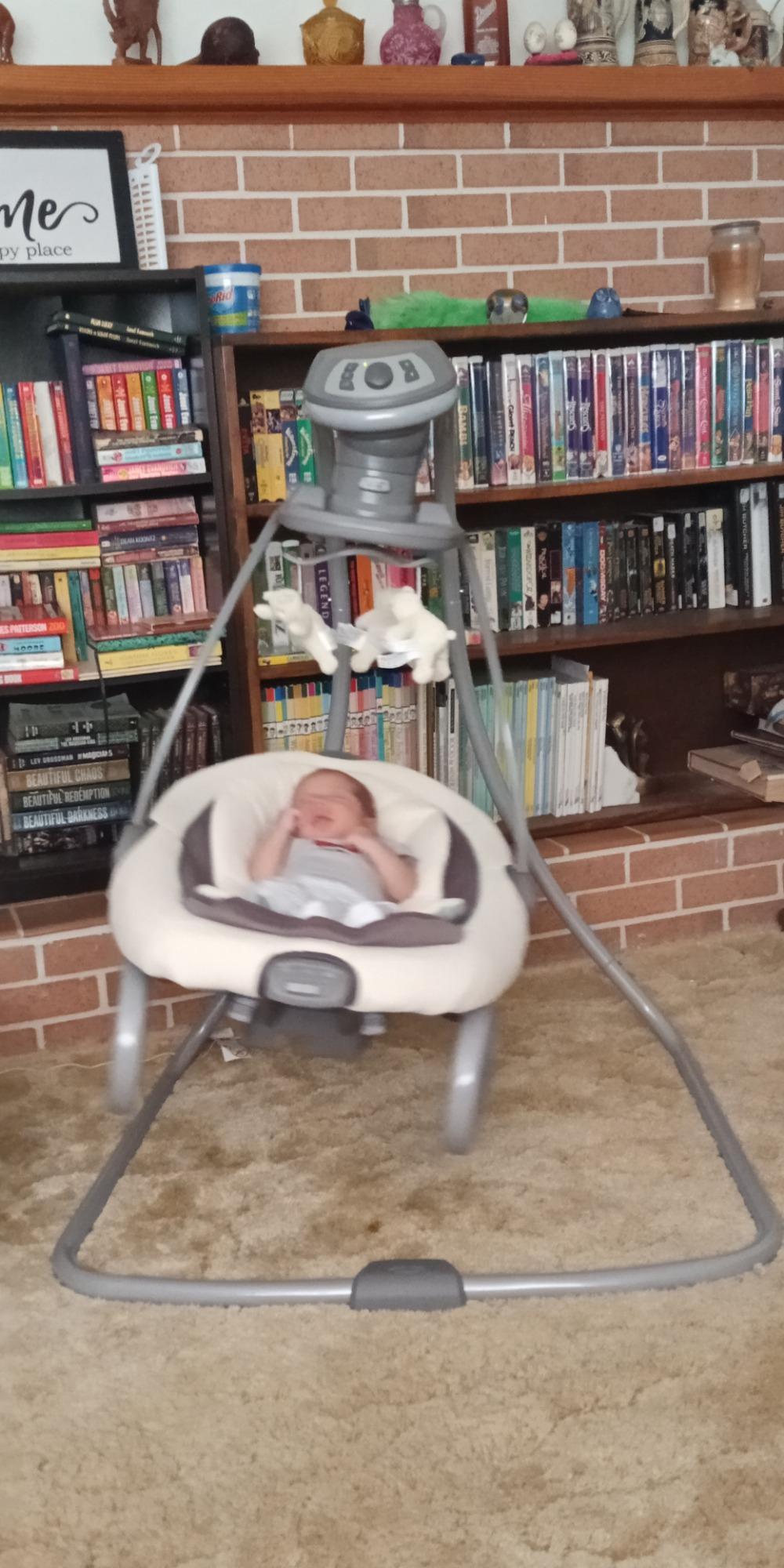 Graco DuetSoothe 2 in 1 Portable Baby Swing & Baby Rocker, Multi Direction, Vibration, Winslet customer photo 1